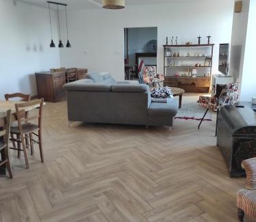 Champdeniers House | Gite Du Val D'egray