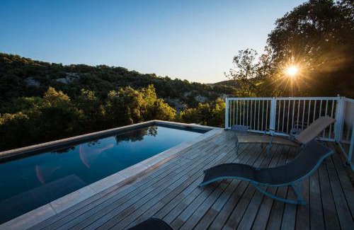 Causse-de-la-Selle Apartment | Gite en Cevennes, piscine, calme nature et panorama proche saint Guilhem le Désert