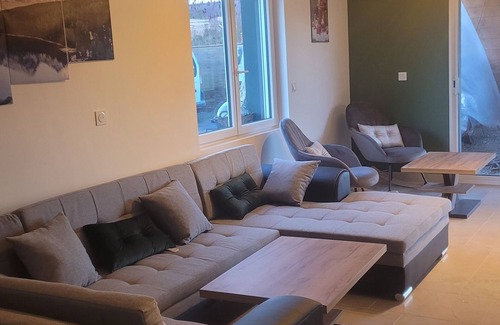 Petitefontaine House | Gite Exceptionnel . Bénéficiant D'un Parc au Bord dun Étang , Accès PMR