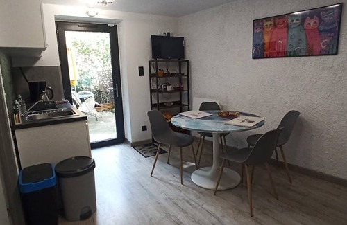 Villeneuve-de-Marc House | GITE IN RENOVATED FARMHOUSE IN QUIET COUNTRY SETTING