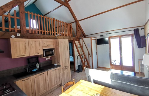 Montgreleix Cottage | Gîte in the heart of nature, swimming pool, lake