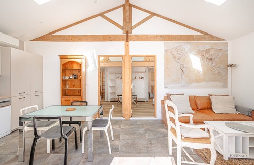 Chaille-les-Marais House | Gîte 'La Grange Hulotte' with Private Terrace, Shared Garden and Wi-Fi