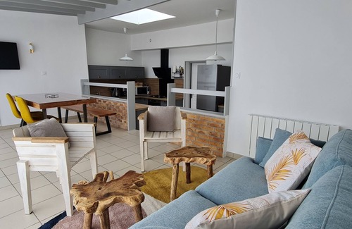 Saint-Marcouf Cottage | Gite la plage, ideal for 5 people with a beautiful sea view