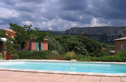 Lioux Cottage | Gite La Romarine district the castle LIOUX 06 88 42 55 85