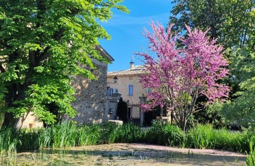 Valensole House | Gite Le Figuier - La Roseraie du Val'ensoleillé