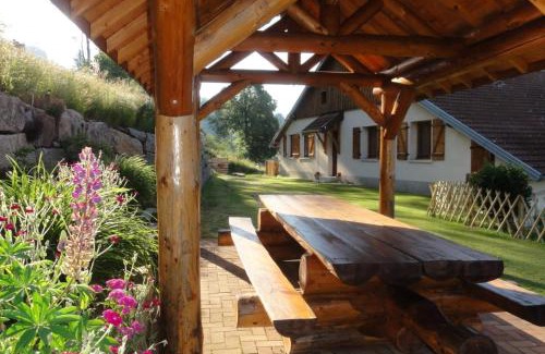 Basse-sur-le-Rupt Apartment | Gite le grenier du roc