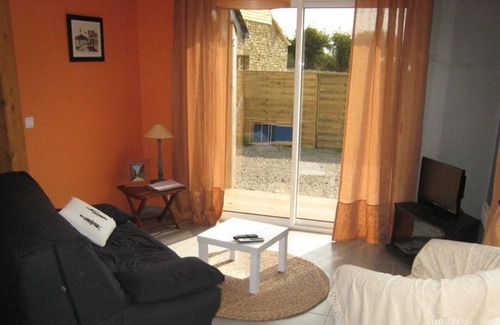 Les Moitiers-d'Allonne Cottage | Gite Les Moitiers-d'Allonne, 2 bedrooms, 3 persons