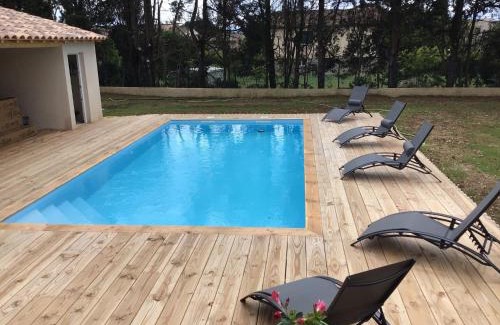 Saint-Laurent-La-Vernede Villa | gite les oliviers 10 pers piscine au calme 4 Etoiles
