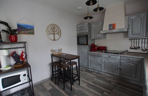 Saint-Nabord House | Gite Les Myrtilles quiet area near town