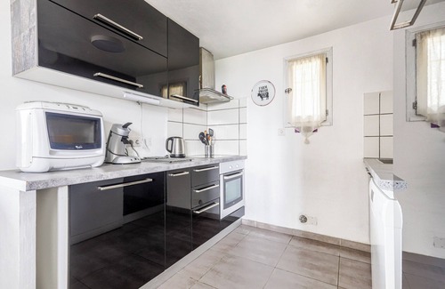 Saint-Laurent-du-Var Cottage | Gite on the height of Nice