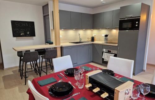 Rupt-sur-Moselle Apartment | Gite spa atypique, Vosges, chez Bubu, école rénovée bain nordique et nature