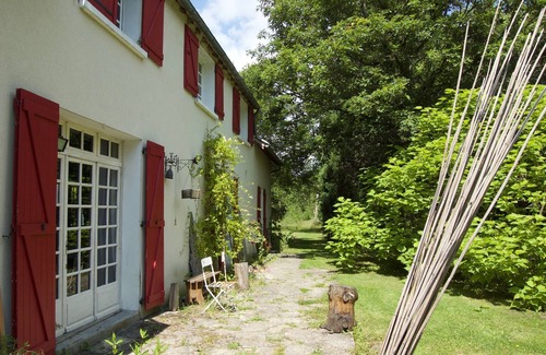 Langon House | Gîte surrounded nature, Sologne, outdoor Nordic bath, park 1.5 hours, small pond
