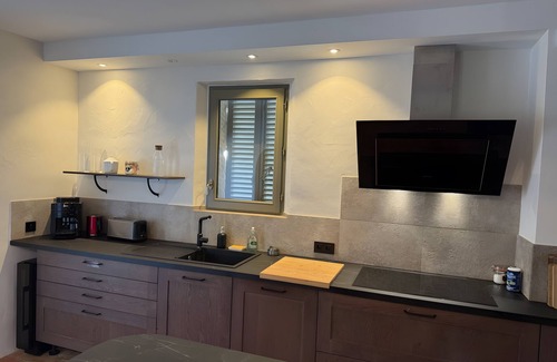 Saint-Mathieu-de-Treviers House | Gite with 25 m Pool and Spa with Mountain View