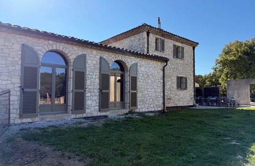 Saint-Mathieu-de-Treviers House | Gite with 25 m Pool and Spa with Mountain View