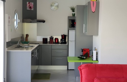 Saint-Francois Cottage | Gîte-Zing-Zing Libellule-Superior-Ensuite with Bath-Garden view