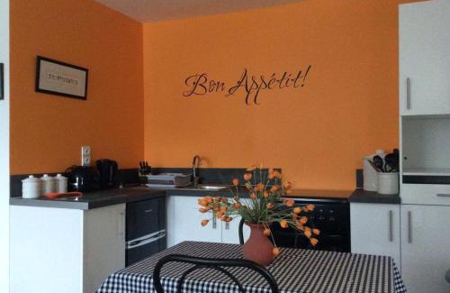 Vieux-Mareuil Apartment | Gites la Charrue