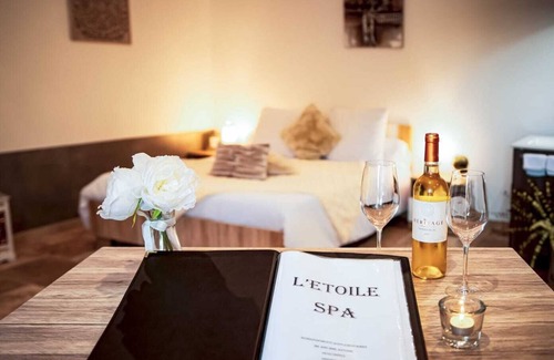 Beynac-et-Cazenac House | Gites spa de Charme L Etoile SPA