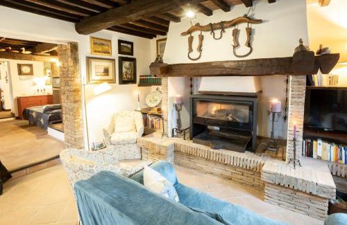 Poderi House | GiuMa Tuscany Historic Lux Farmhouse near Saturnia Spa