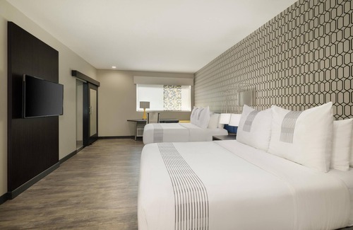 Tulsa Hotel | GLō Best Western Tulsa East Route 66