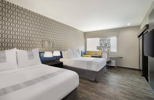 Tulsa Hotel | GLō Best Western Tulsa East Route 66