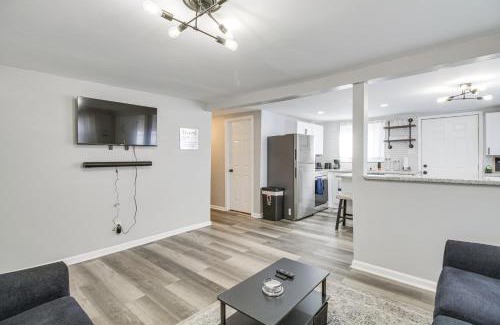 Gladstone House | Gladstone Retreat with Gas Grill and Fire Pit