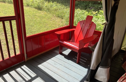 North River Cabin | GLAMP BERNICE ON BEAUTIFUL ADIRONDACK HOBBY FARM