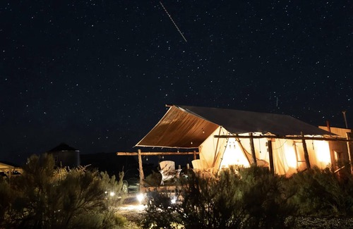 Cane Beds Cabin | Glamp Tent b/w Zion & Bryce, Outdoor Shower & Wifi
