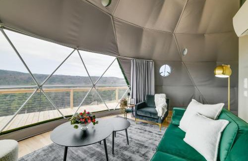Franklin Apartment | Glamping Getaway at The Coyote Dome in Franklin