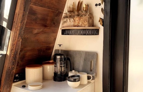 Elk Garden Cabin | Glamping in a Creekside Aframe