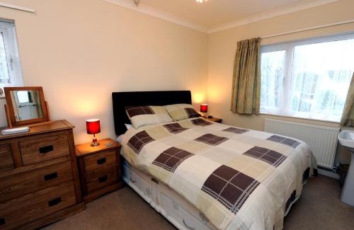 Saundersfoot House | Glan Heulog - Near to Beach, Pet Friendly