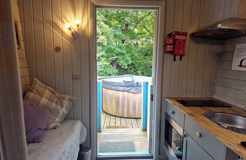 Llanfair Caereinion Cabin | Glan yr Afon Dau - Relax, Recuperate, Enjoy
