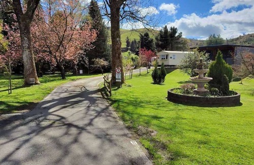 Llanfair Caereinion Cabin | Glan yr Afon Dau - Relax, Recuperate, Enjoy