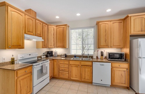 Glen Ellen House | Glen Ellen Retreat #3 King Beds