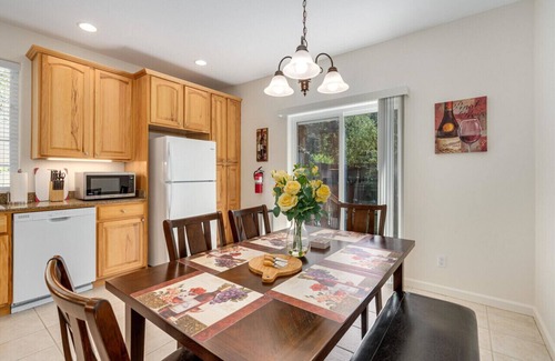 Glen Ellen House | Glen Ellen Retreat #3 King Beds