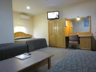 Glenelg North Hotel | Glenelg Motel