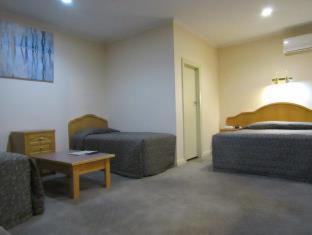 Glenelg North Hotel | Glenelg Motel