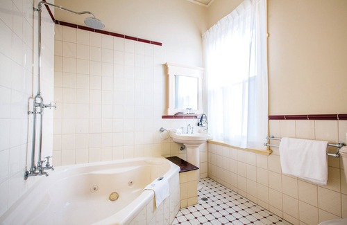 Hawthorn Hotel | Glenferrie Hotel