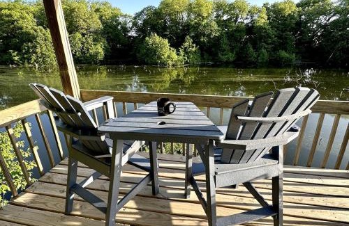 Glenwood House | Glenwood Glamping Vacations at this Charming Covered Wagon Rental in Iowa