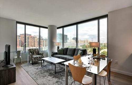 Reston Apartment | Global Luxury Suites at Town Center