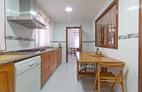 Sagunto Ski Chalet | Global Properties: Apartment in Puerto de Sagunto