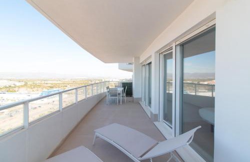 Canet de Berenguer Apartment | Global Properties, Moderno apartamento con dos terrazas con vistas al mar y a la montaña