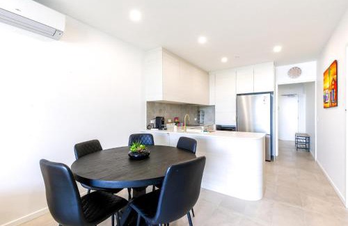 Batemans Bay Apartment | Glorious 2-Bed with Waterside Balcony Views