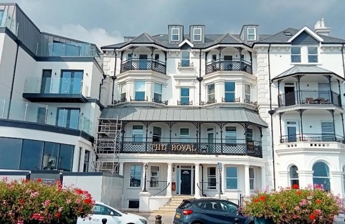 Bognor Regis Apartment | Glorious Duplex Holiday Apartment By The Sea