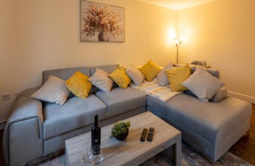 Gloucester House | Gloucester Home Away From Home