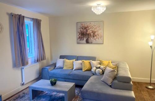 Gloucester House | Gloucester Home Away From Home