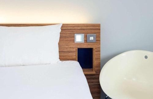 Burton on Trent Hotel | go2 Hotels Burton Upon Trent Central