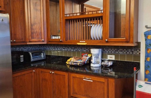 Gall Hill Villa | GoBajac Villa (Sleeps 10)