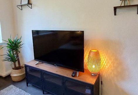 Stadtbezirke I Apartment | Gockel Homes 1 - Zentral mit Balkon & Netflix
