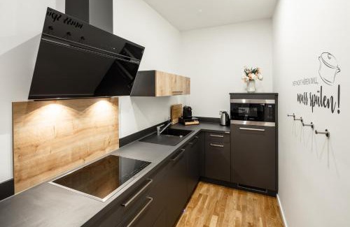 Aue Apartment | Goethe Palais Suite Zauberlehrling 4P l Lift l Parkplatz I Zentrum I Helios