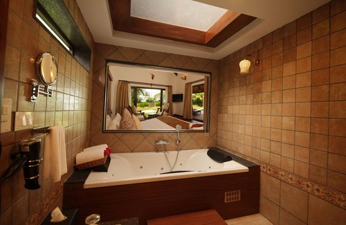 Kumarakom Resort | Gokulam Grand Resort & Spa